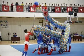 关于比赛进程精彩瞬间：球员表现出色，赢得掌声的信息