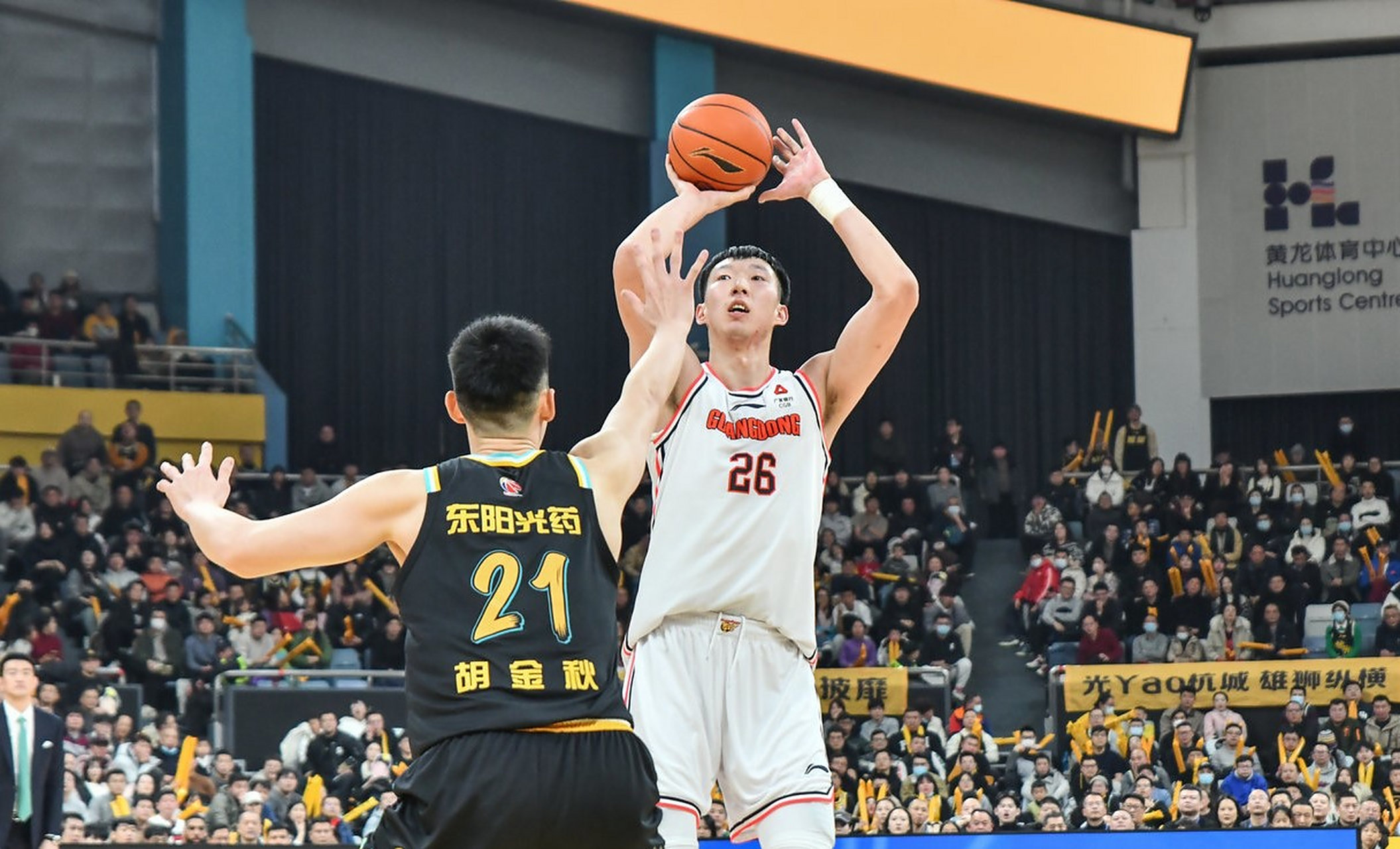 关于广厦队士气高涨，集体发力战胜强敌的信息