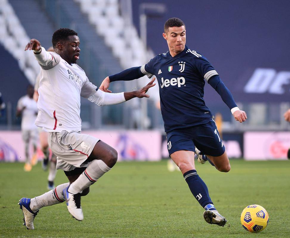 博洛尼亚客场失利，防守问题需尽快解决的简单介绍