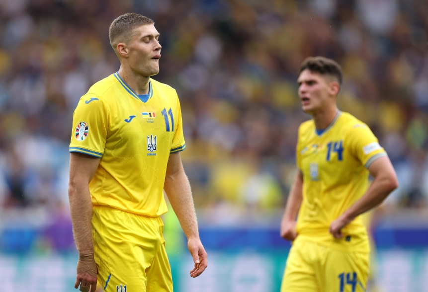 包含欧洲杯赛场上的风起云涌，强强对话的词条