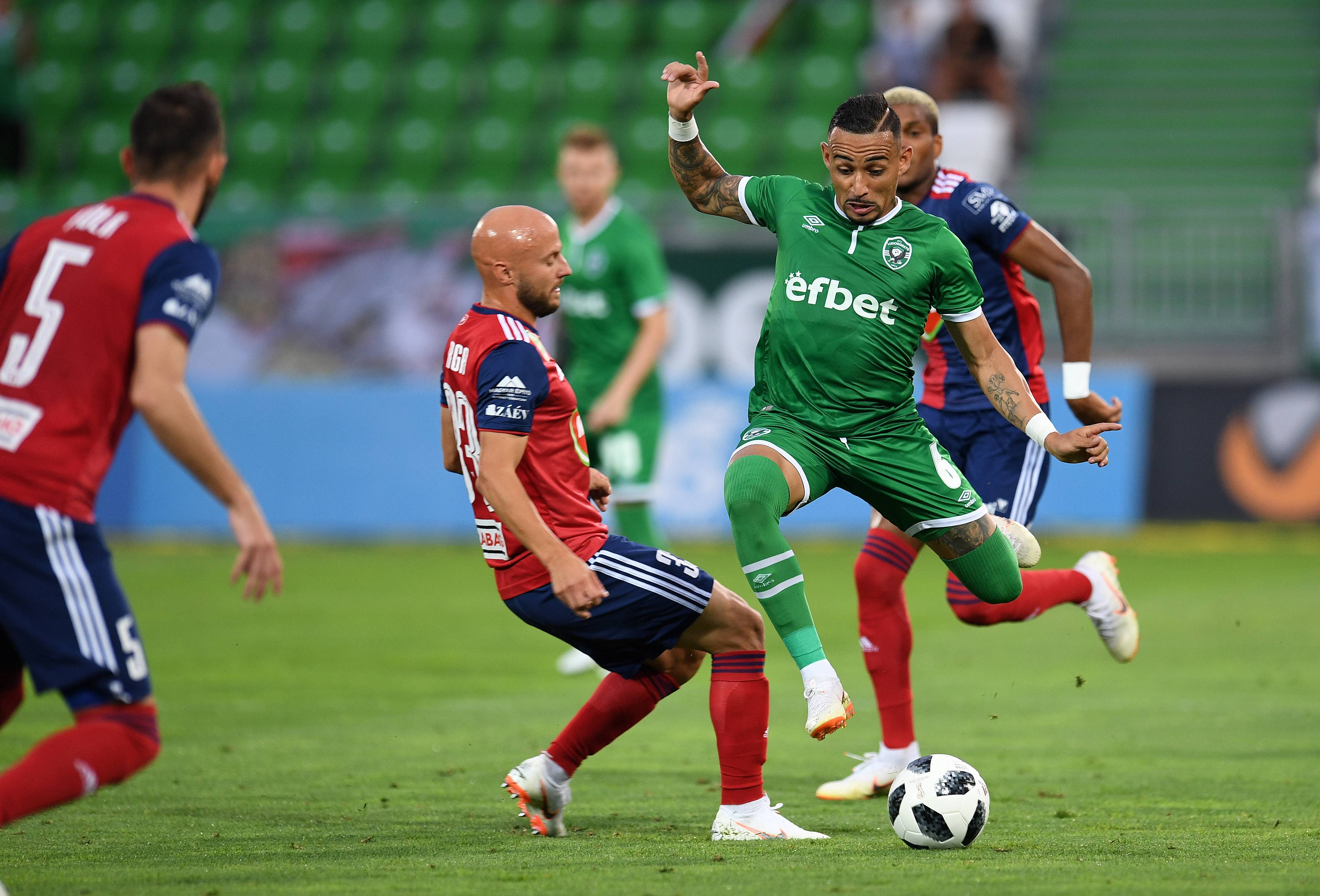 足球明星梅西将为女足比赛现场助威