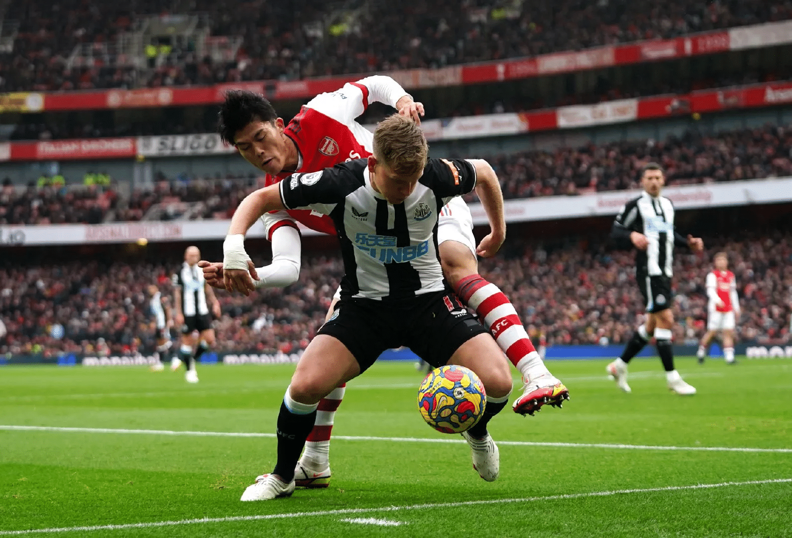 关于拜仁慷慨让球，纽卡斯尔实力被低估？的信息