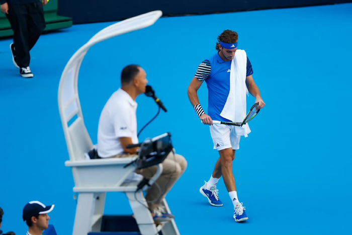 世界网球队绝地反击美国网球队，西西帕斯统治全场的简单介绍