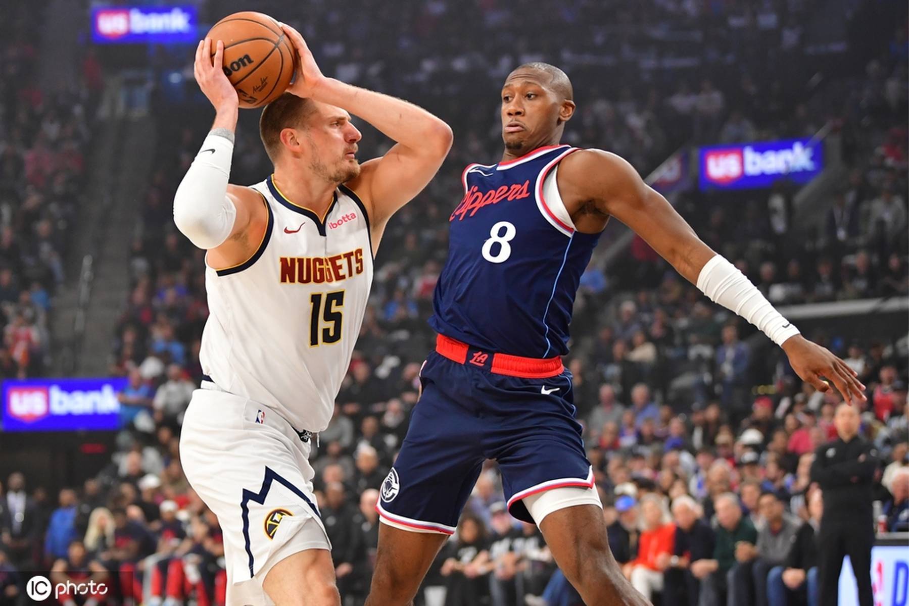 包含掘金主场绝杀小牛，约基奇半场砍21分的词条