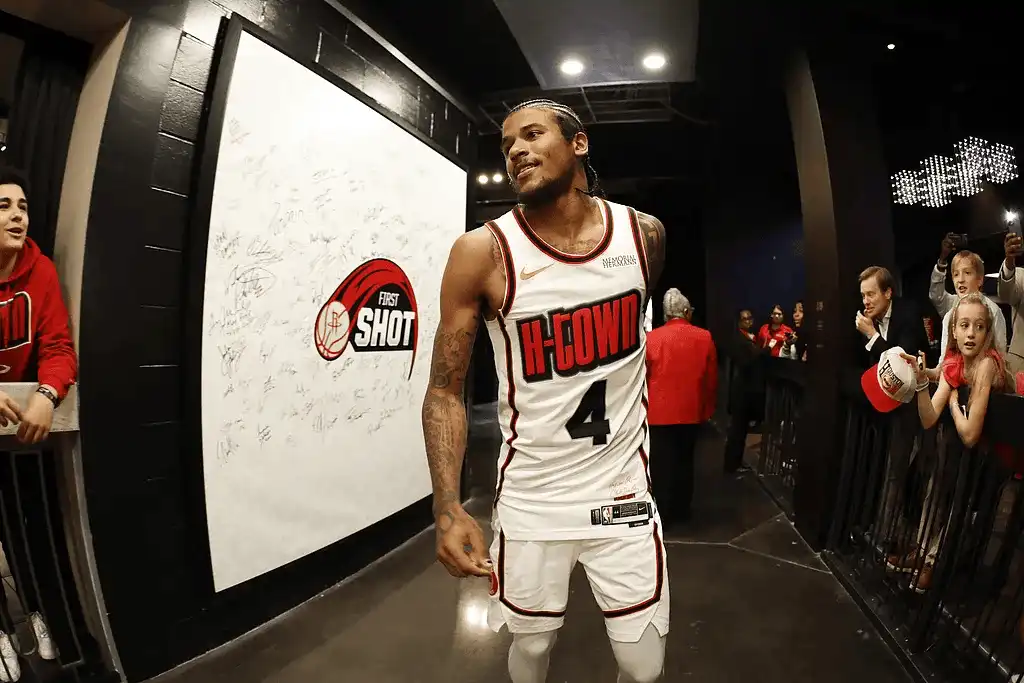 火箭客场大胜灰熊,取得四连胜 火箭客场大胜灰熊,取得四连胜