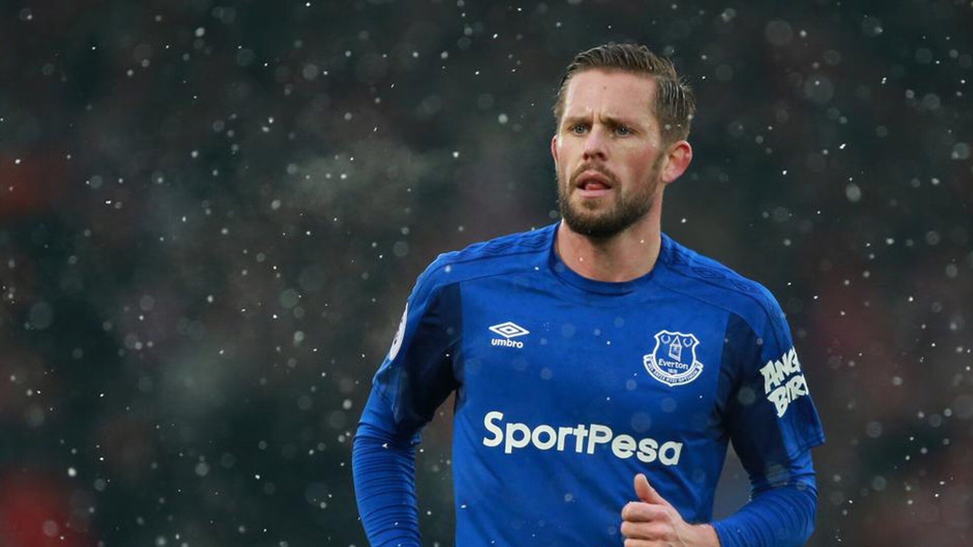 布克42分神迹击溃广东，当冷血射手成为最锋利的手术刀