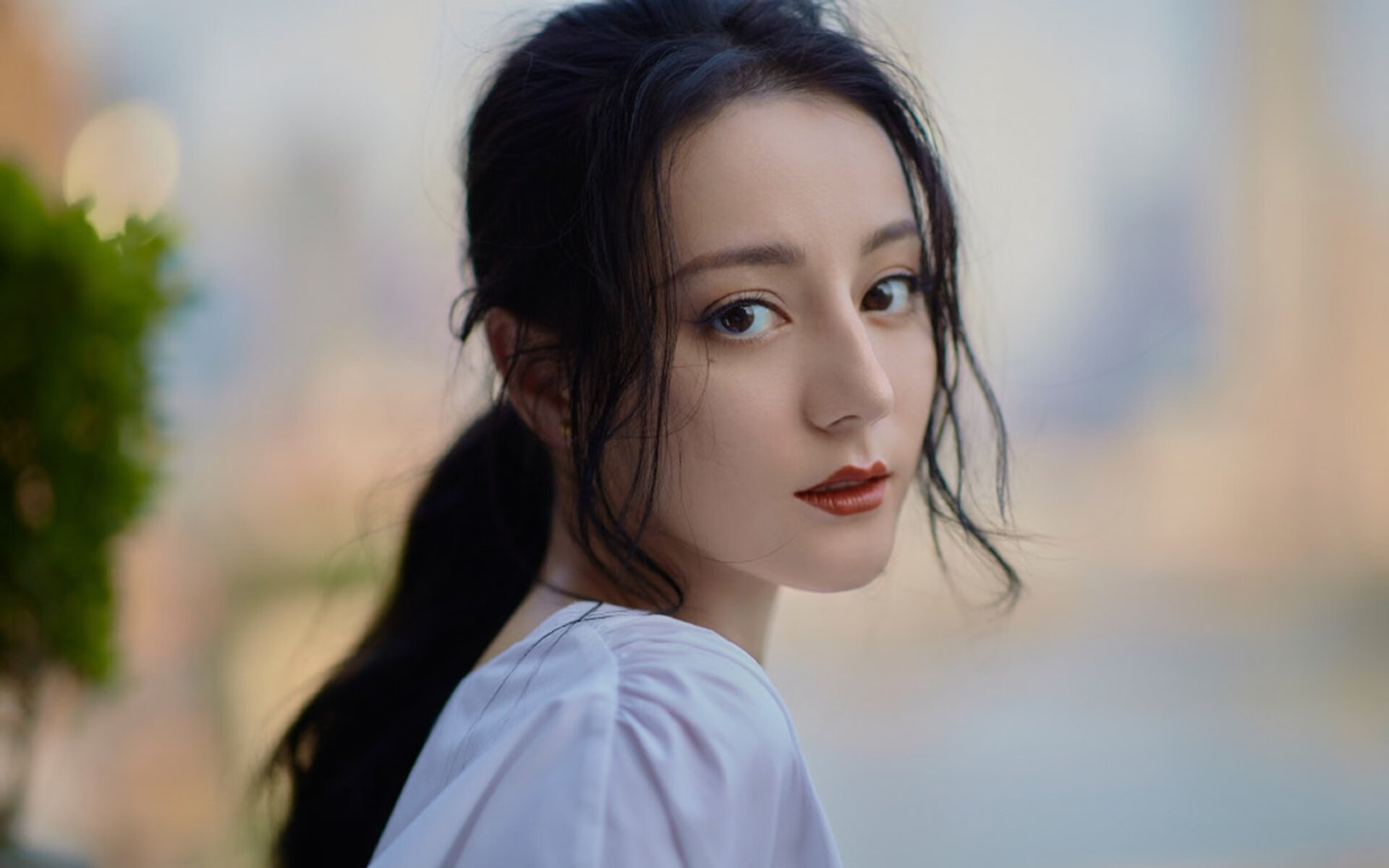 阿尔及利亚足球制霸卡塔尔，弗拉霍维奇跨界F1揭幕战惊艳全场